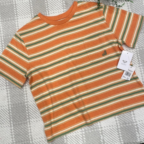 NWT Roxy Tee - Picture 2 of 4